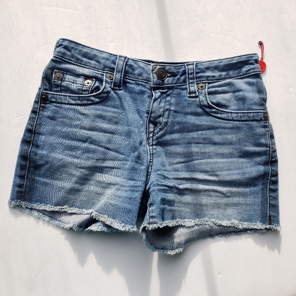 True Religion kids jean shorts with raw hem and contrasting pockets - Picture 1 of 8